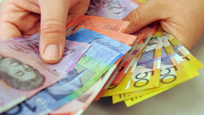 心痛还是心动?澳人平均薪资出炉，最低年薪27,768澳元